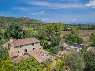Masia a Pollença Poble. Finca rústica legal para reformar en pollença