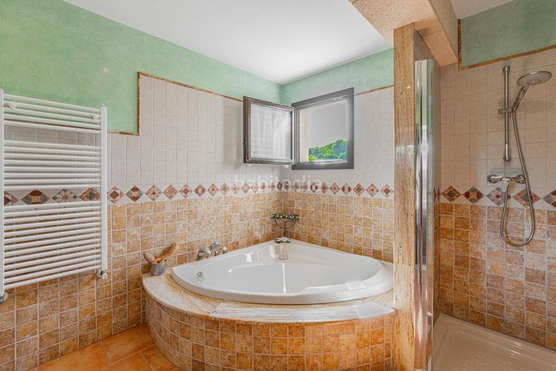 Foto 2e954608-24af-4424-a9c2-8dee06d62771. Xalet amb calefacció aparcament piscina a Calvià poble Calvià