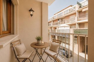 Flat in Carrer asdrubal 12. Exclusiva oportunidad junto al mar en palma