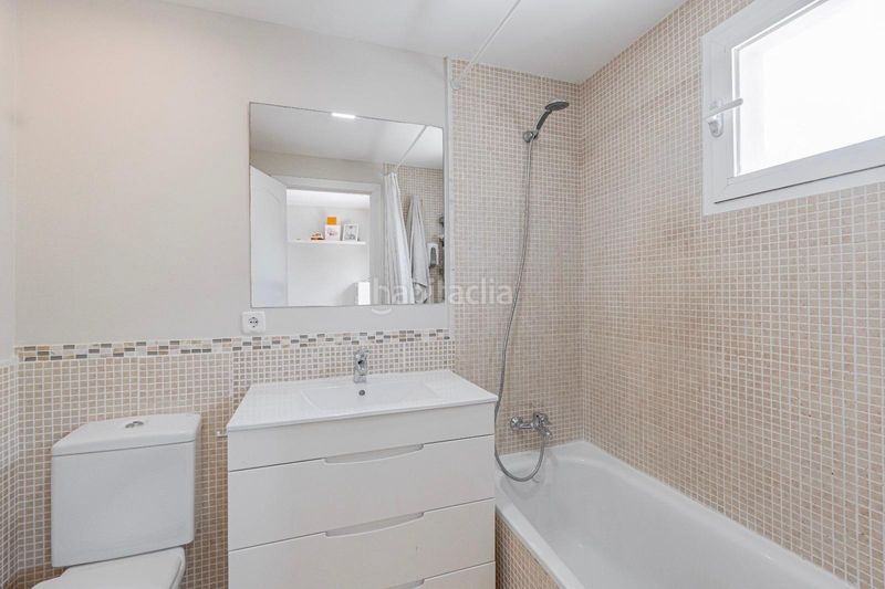 Foto 50cb891c-9a4d-44c9-81b4-5ce6696a9466. Casa adossada amb aparcament piscina a Son Xigala Palma de Mallorca