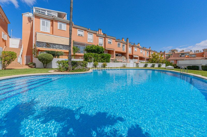 Foto e80fb033-fa02-4a4e-851b-fe60338dba86. Casa adossada amb aparcament piscina a Son Xigala Palma de Mallorca