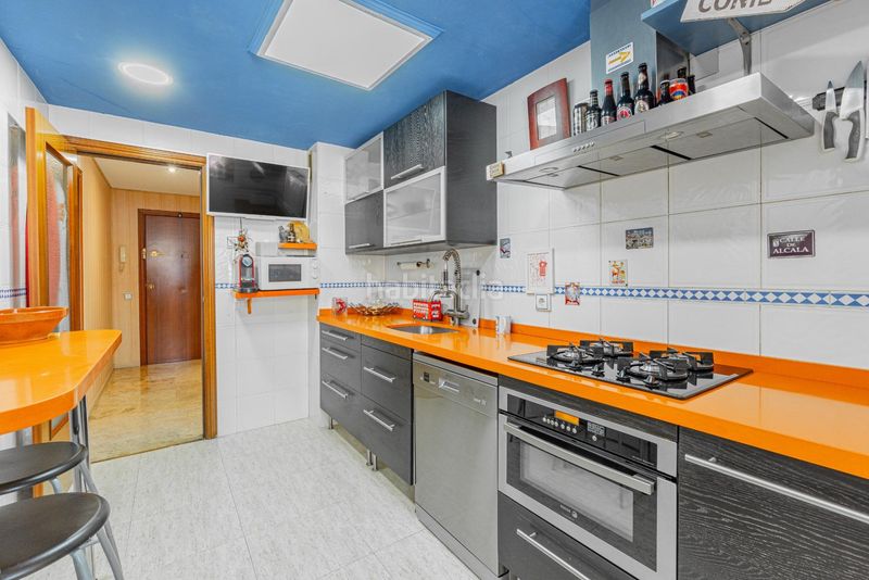 Foto 16bd0fd0-0f44-448c-9c45-ed4ae4afbf16. Pis amb calefacció aparcament piscina a Son Oliva Palma de Mallorca