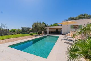 Rent House in Selva. Casa de pueblo en alquiler temporal