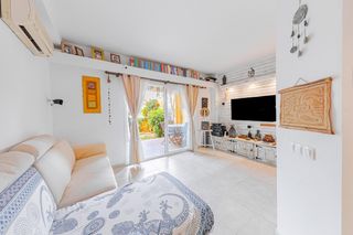 Erdgeschoss  Carrer sant lluc 8. Encantadora planta baja con jardín privado en residencial los co