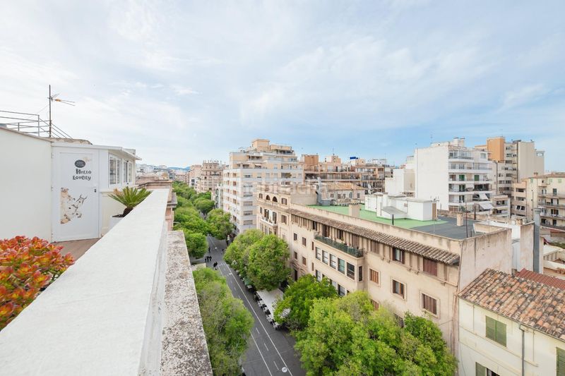 Foto ed3d6373-c42b-434e-b11a-ea1c4c02ebd6. Àtic amb aparcament a Bons Aires Palma de Mallorca