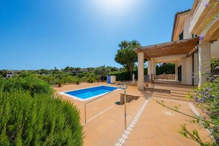 Xalet a Cala Vinyes. Chalet con piscina en ses vinyes