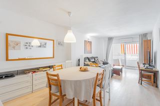 Piso en Carrer fe 7. Amplio piso con vistas al mar, parking y excelente ubicación en