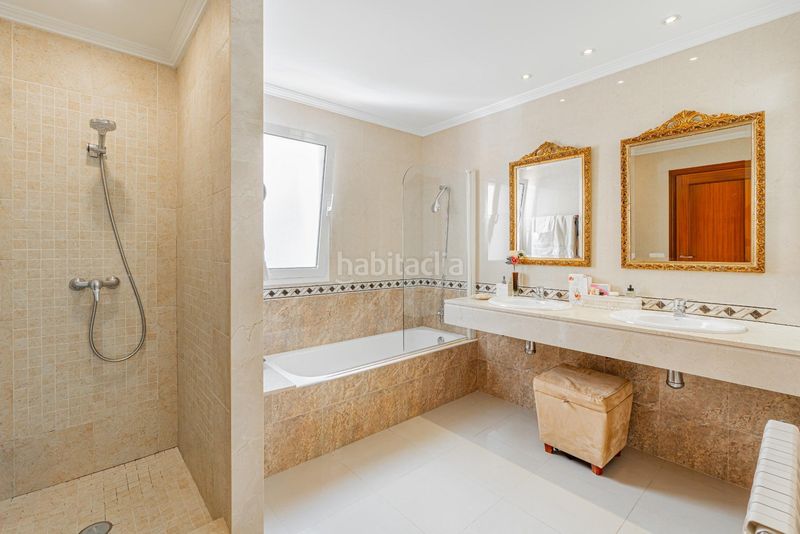 Foto cc4bb8d7-1460-4653-9396-85f8fafefa0e. Casa adossada amb calefacció aparcament a Foners Palma de Mallorca