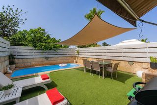 Casa adossada a Santa Ponça. Chalet adosado en calvia
