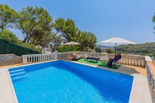 Doppelhaus in Calle bosque 24. Chalet unifamiliar duplex urbano, a 500 mts del mar, con piscina