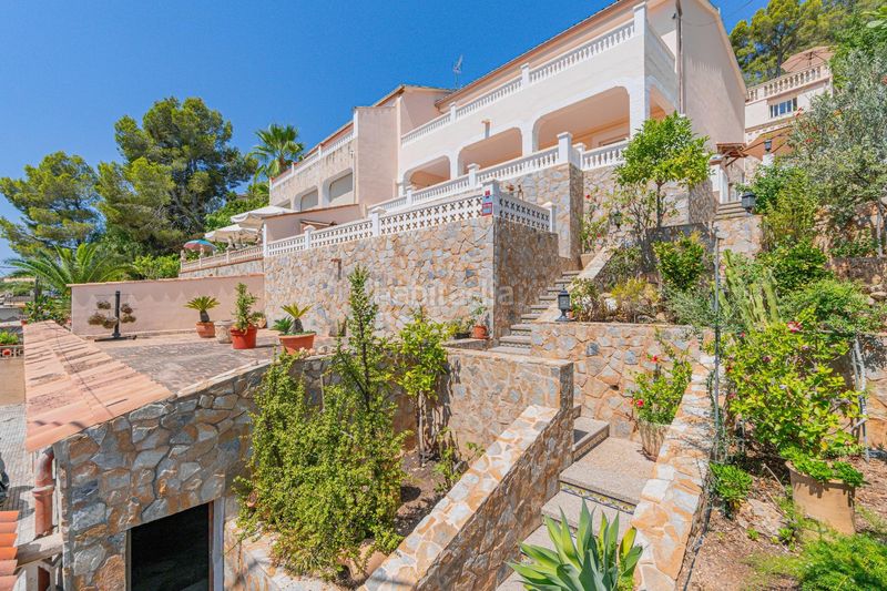 Foto ad1b0c15-9adc-4449-9b44-70d99be5e788. Casa aparellada amb calefacció aparcament piscina a Andratx