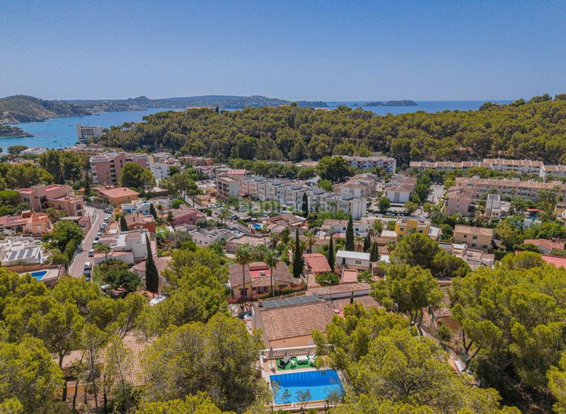 Foto d7a92bda-4a8a-4920-8c07-f9b7372ef7ad. Casa aparellada a calle bosque 24 a Es Camp de Mar Andratx