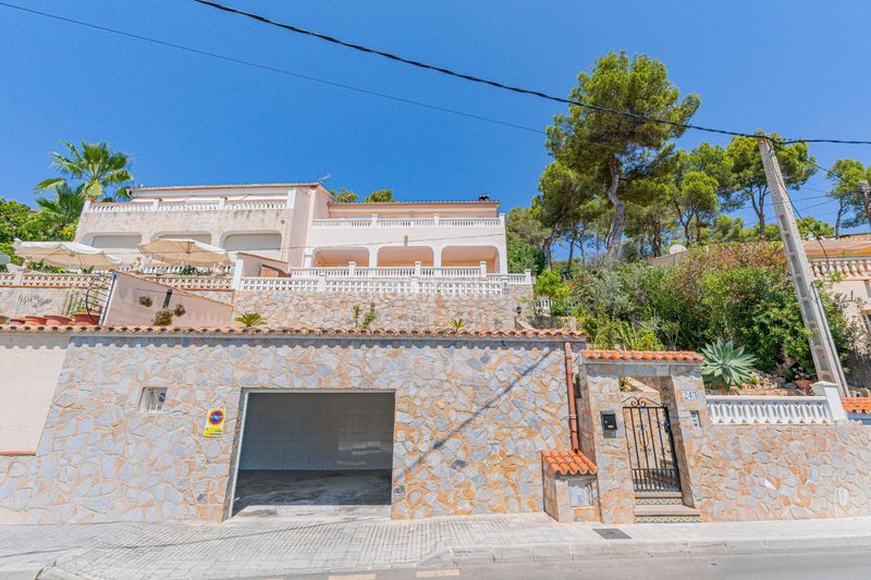 Foto ffa6fdce-053f-4fb5-8b2c-767d43bcd92c. Casa aparellada amb calefacció aparcament piscina a Andratx