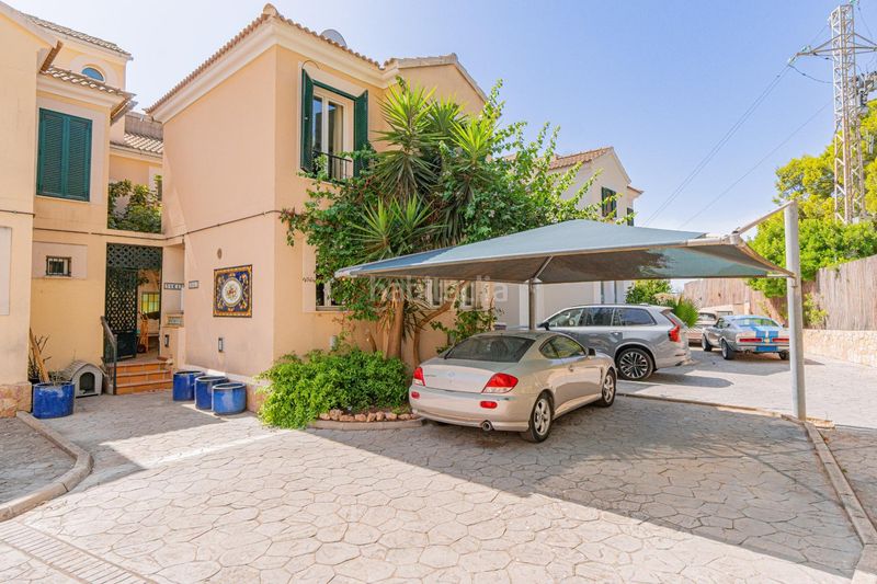 Foto 43fcbdcc-ee3a-46ba-9ff3-e07c63886050. Casa adossada amb aparcament piscina a Portals Nous Calvià