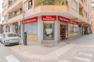 Local Comercial a Carrer de l'Escola Graduada