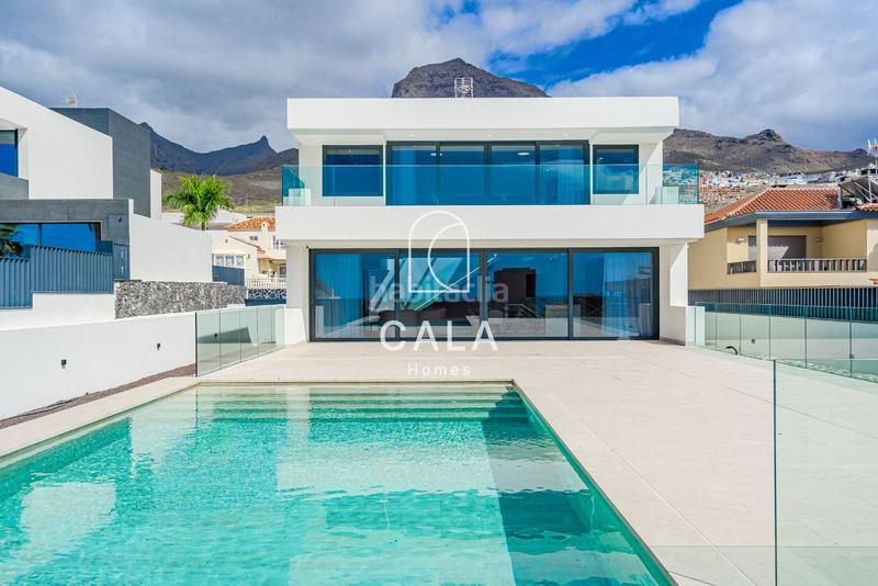 Foto 41145132-481f-449d-9bc1-fde753b37a73. Casa amb aparcament piscina a Playa Fañabé Alto Adeje