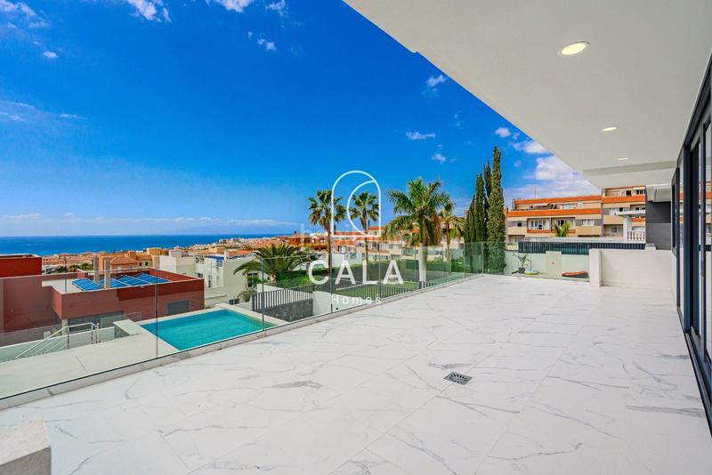 Foto 885c5230-a444-4c79-a847-5685e0b65ee4. Casa amb aparcament piscina a Playa Fañabé Alto Adeje