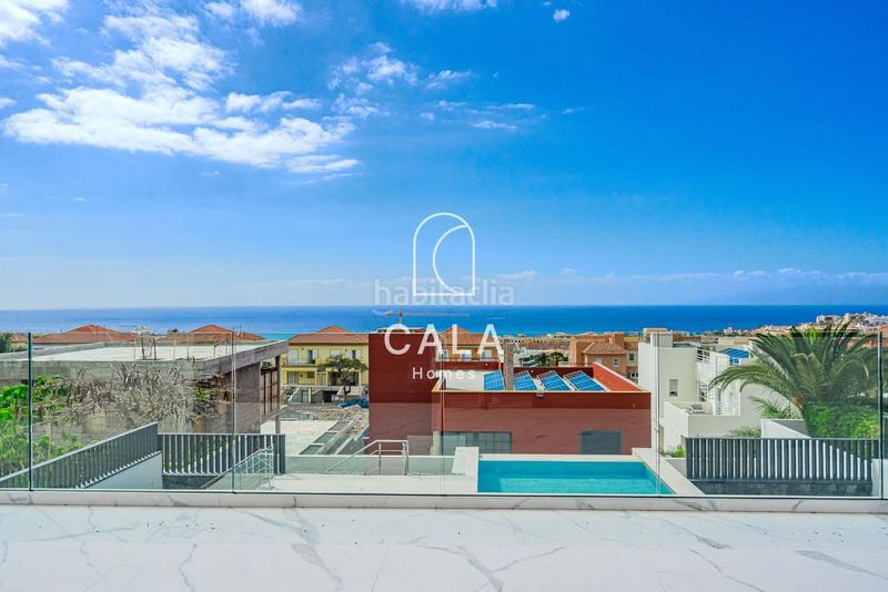 Foto b0ff355f-249a-4a1c-884b-4c1e9a2926c0. Casa amb aparcament piscina a Playa Fañabé Alto Adeje