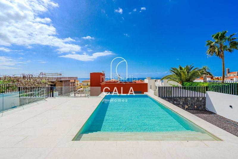 Foto bae28463-74e8-4953-b581-0276e2e18c9a. Casa amb aparcament piscina a Playa Fañabé Alto Adeje