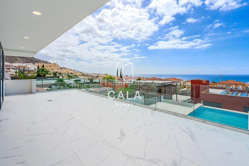 Foto d98227d2-4bb8-46c2-b601-33cfa244be1a. Casa amb aparcament piscina a Playa Fañabé Alto Adeje