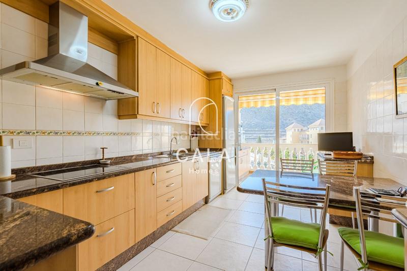 Foto df3ca951-802b-448e-a7b8-779912ced528. Appartement avec parking piscine dans Los Cristianos Arona