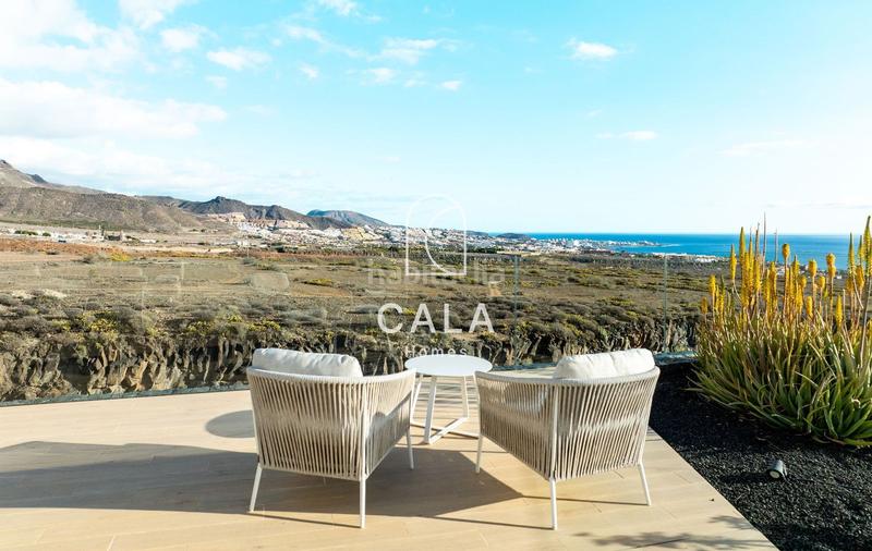 Foto 725cadb3-2a0a-467d-95e8-df42e9160a9f. Maison avec chauffage parking piscine dans La Caleta Adeje