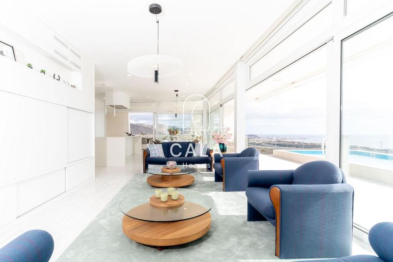 Foto 727f09f7-3551-4f10-99c7-94f2c124db48. Maison avec chauffage parking piscine dans La Caleta Adeje