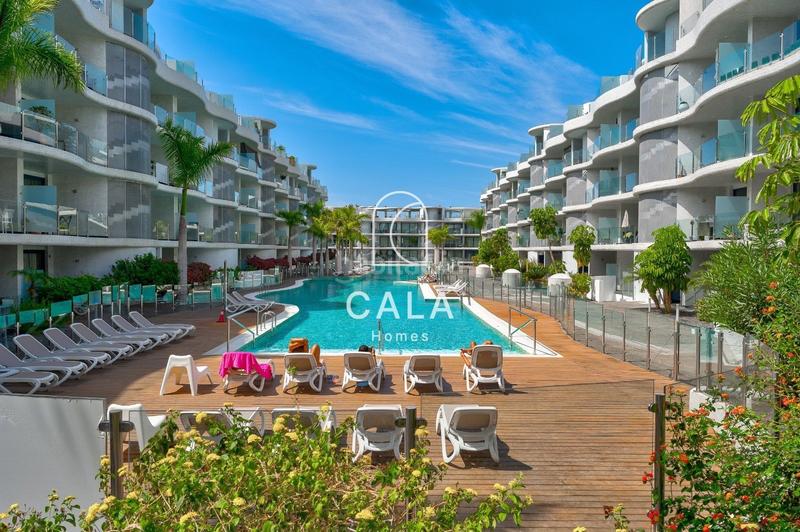 Foto 5d7af95f-5189-4a56-90fa-f49815f5373c. Apartament amb aparcament piscina a Palm - Mar Arona