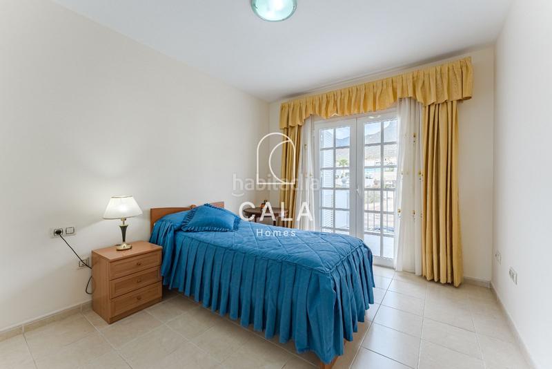 Foto 4a539d1f-af82-4ab4-b43e-cef37864bd36. Casa adossada amb aparcament a Playa Fañabé Alto Adeje