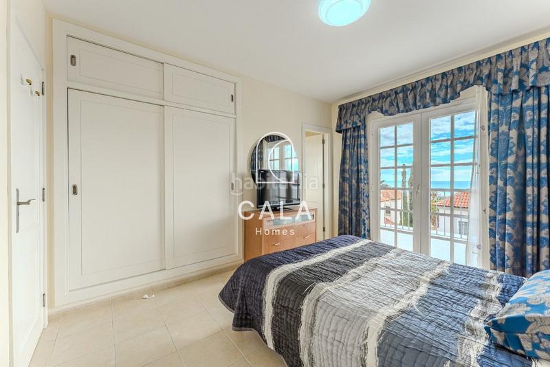Foto b9e48d06-c0c2-4eb3-b91c-49dd513f3d8e. Casa adossada amb aparcament a Playa Fañabé Alto Adeje