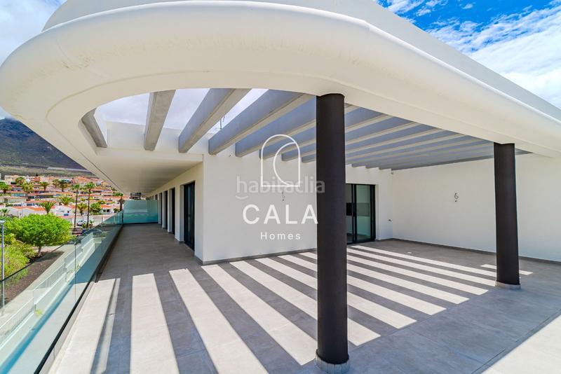 Foto 712c29f9-d99c-4c17-a99a-87709e640194. Attico con riscaldamento parcheggio piscina in Playa Fañabé Alto Adeje