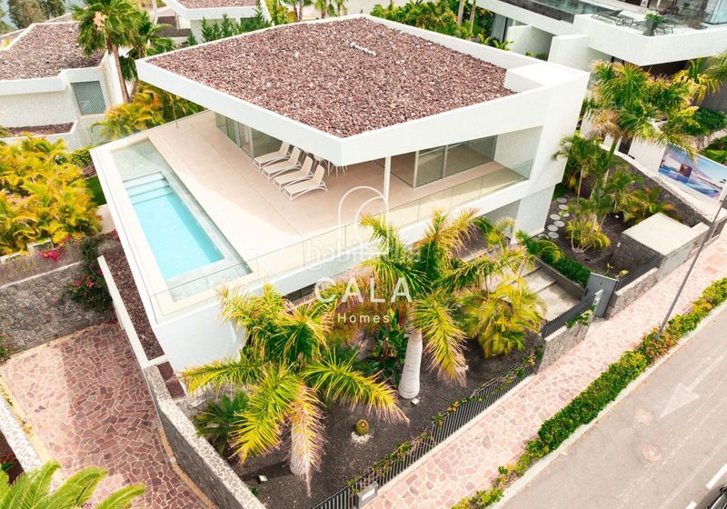 Foto 868692e7-41e7-439d-aeef-e89a7e70a0cb. Casa amb calefacció aparcament piscina a Abama Guía de Isora