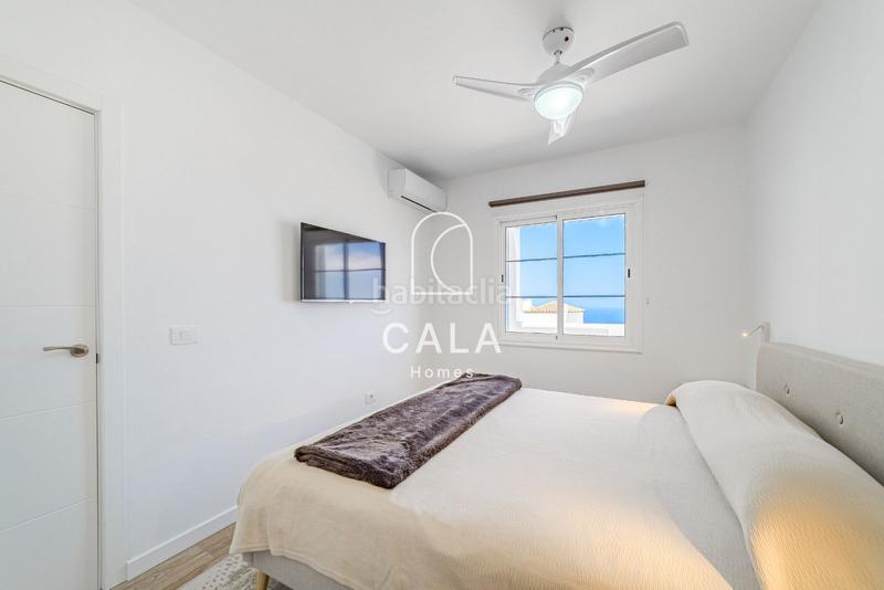 Foto 65f9d4da-b965-4c70-bb22-c5883635a059. Piso apartamento reformado con vistas al mar y jardín en costa en Adeje