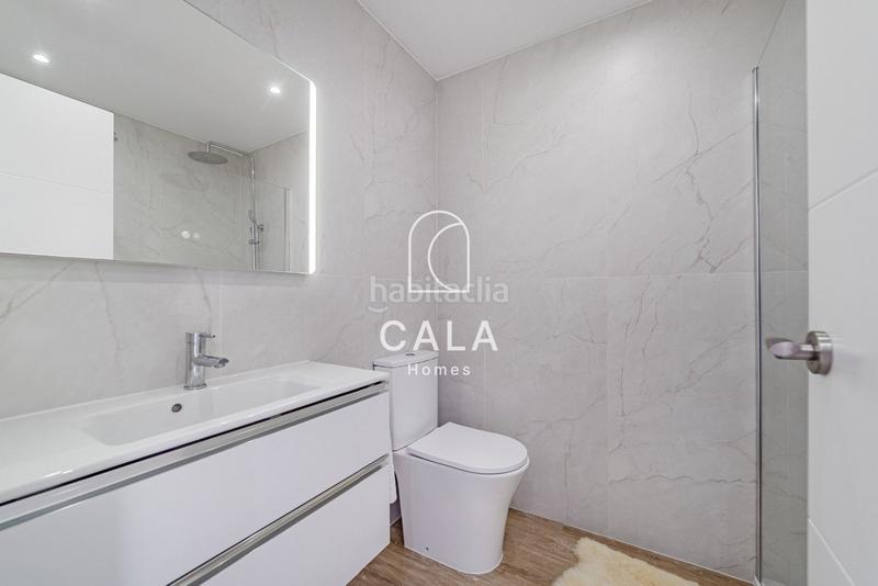Foto a7ac77c1-7e73-4aae-94ff-adb13c604b3e. Piso apartamento reformado con vistas al mar y jardín en costa en Adeje