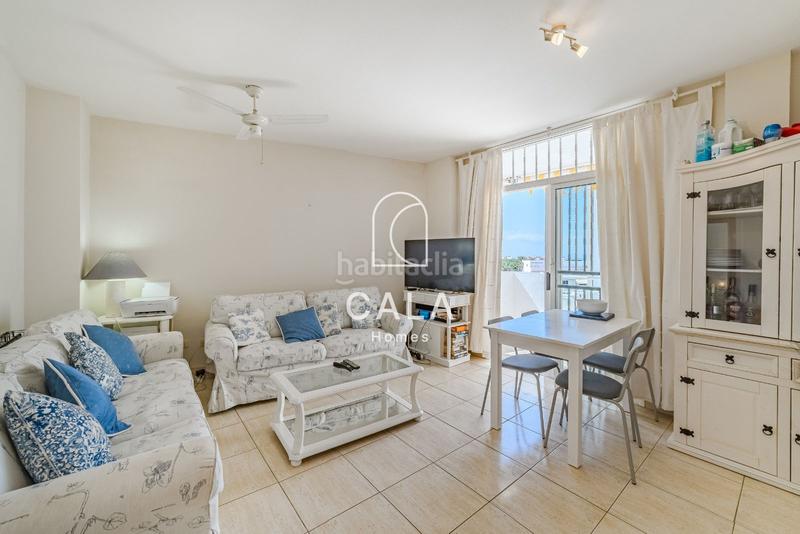 Foto 29b7829e-81ab-4571-9a9e-e2cf1bd7ec06. Ático vive el encanto de la costa apartamento con terraza en callao salvaje en Adeje