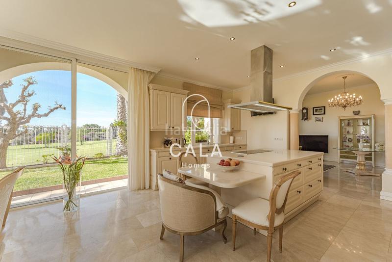 Foto 70098d76-2e4c-44c7-91a4-651360c74935. Xalet amb aparcament piscina a La Caleta Adeje