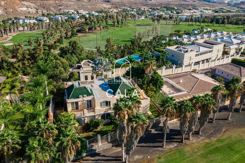 Foto 9e2d996f-0df9-40a7-acce-59f51bfaec89. Xalet amb aparcament piscina a La Caleta Adeje