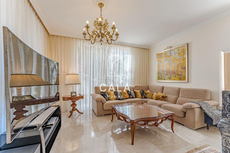 Foto fbd68dc3-c63c-4dff-8c85-44957dddc1c0. Xalet amb aparcament piscina a La Caleta Adeje