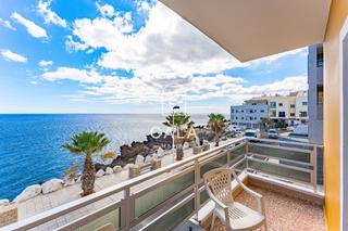Apartament  Las algas. Apartamento en primera línea de mar  los abrigos