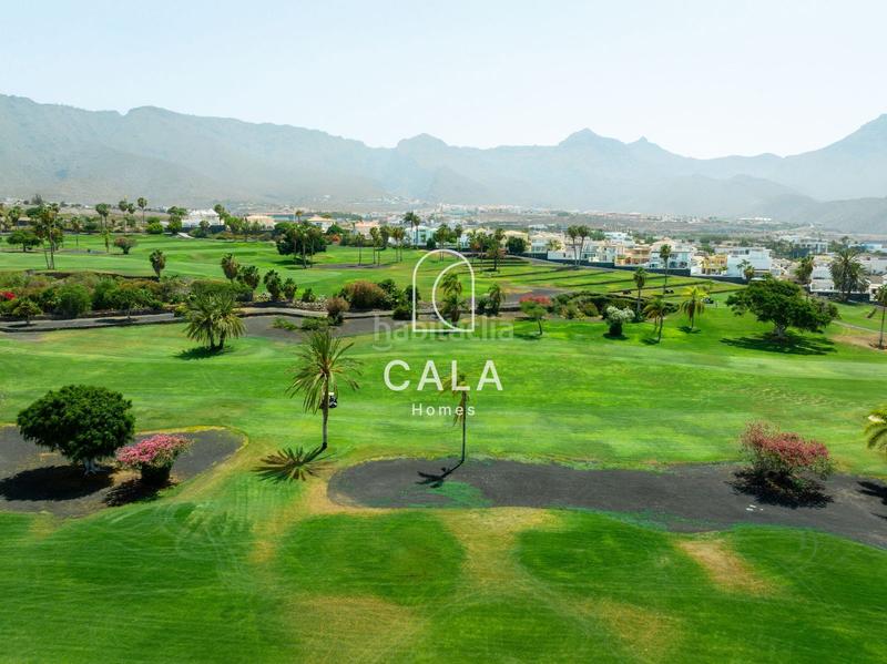 Foto f245b004-a4d5-4c2d-86f6-9c4244d8f228. Chalet avec chauffage parking piscine dans La Caleta Adeje