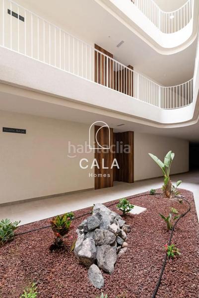 Foto 8437cd3d-bfce-45f4-8e69-57a026a69b91. Piso apartamento exclusivo en costa con 2 dormitorios y 2 baños. en Adeje