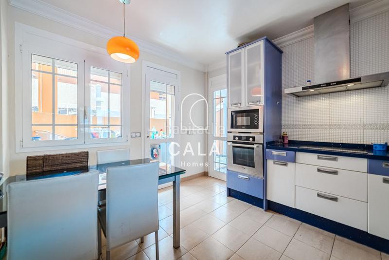 Foto d72f7bdf-0659-467e-94ad-09fffc85a543. Chalet avec chauffage parking piscine dans La Caleta Adeje