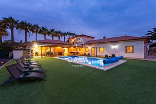 Casa  Tenerife. Villa de 8 dormitorios en golf del sur