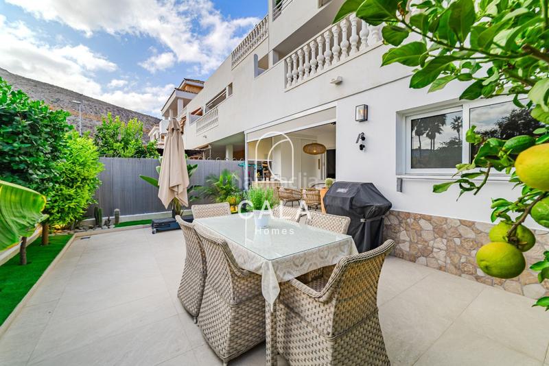 Foto f27fb13a-3276-455e-aeb7-8478298f53a6. Appartamento con parcheggio piscina in Los Cristianos Arona