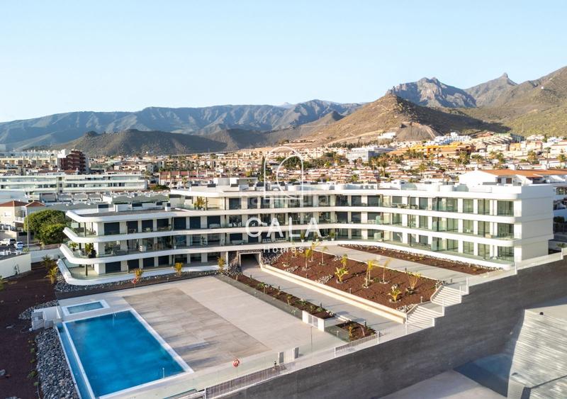 Foto 08f02a87-8113-4008-961d-817f1c8c7581. Piso entra en el paraíso espectacular apartamento en costa en Adeje