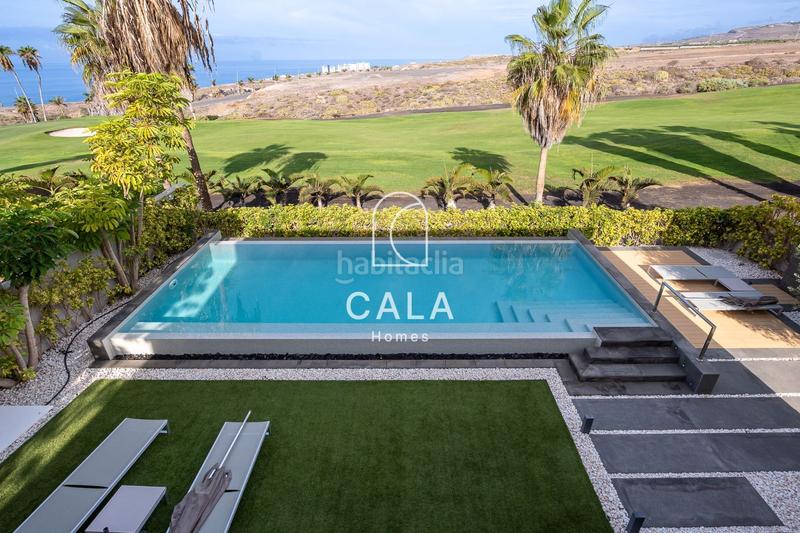 Foto c909f856-e19e-4075-8730-48b0fd77da48. Haus mit heizung parking pool in La Caleta Adeje