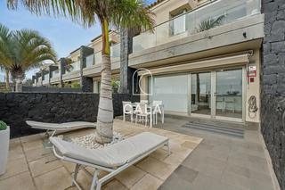 Casa  Cornical. Villa exclusiva con vistas frontales fabulosas al mar
