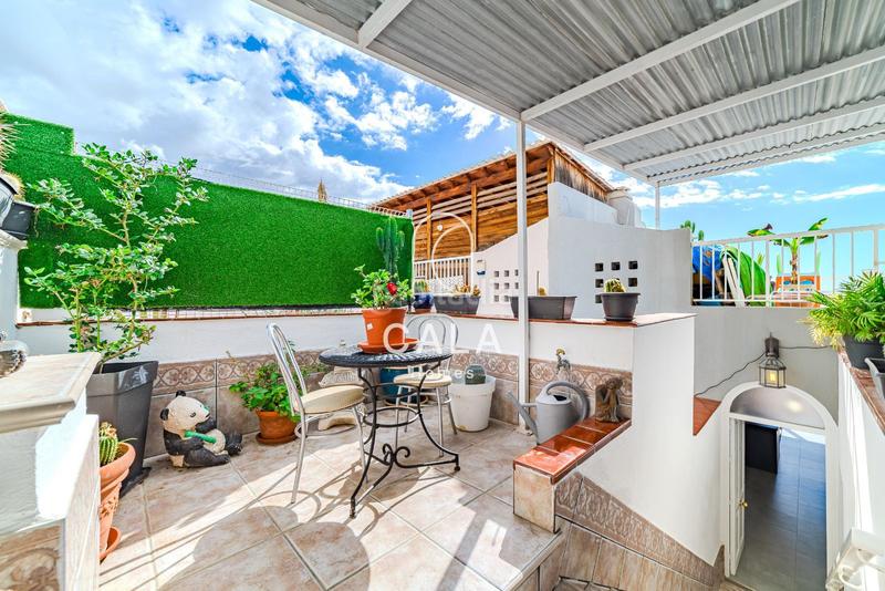 Foto c4dd644b-dbeb-45ce-9ddd-c956a5f0949d. Chalet avec parking dans Armeñime - Las Moraditas - Las Cancelas Adeje