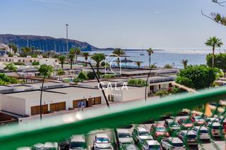 Ático  Nordica. Estudio ático en torres del sol con vistas al mar.