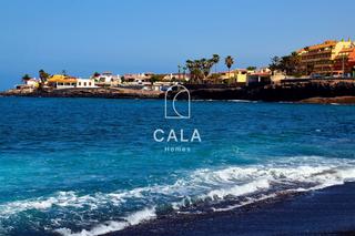 Xalet  El muelle. Villa en primera línea de mar en la caleta